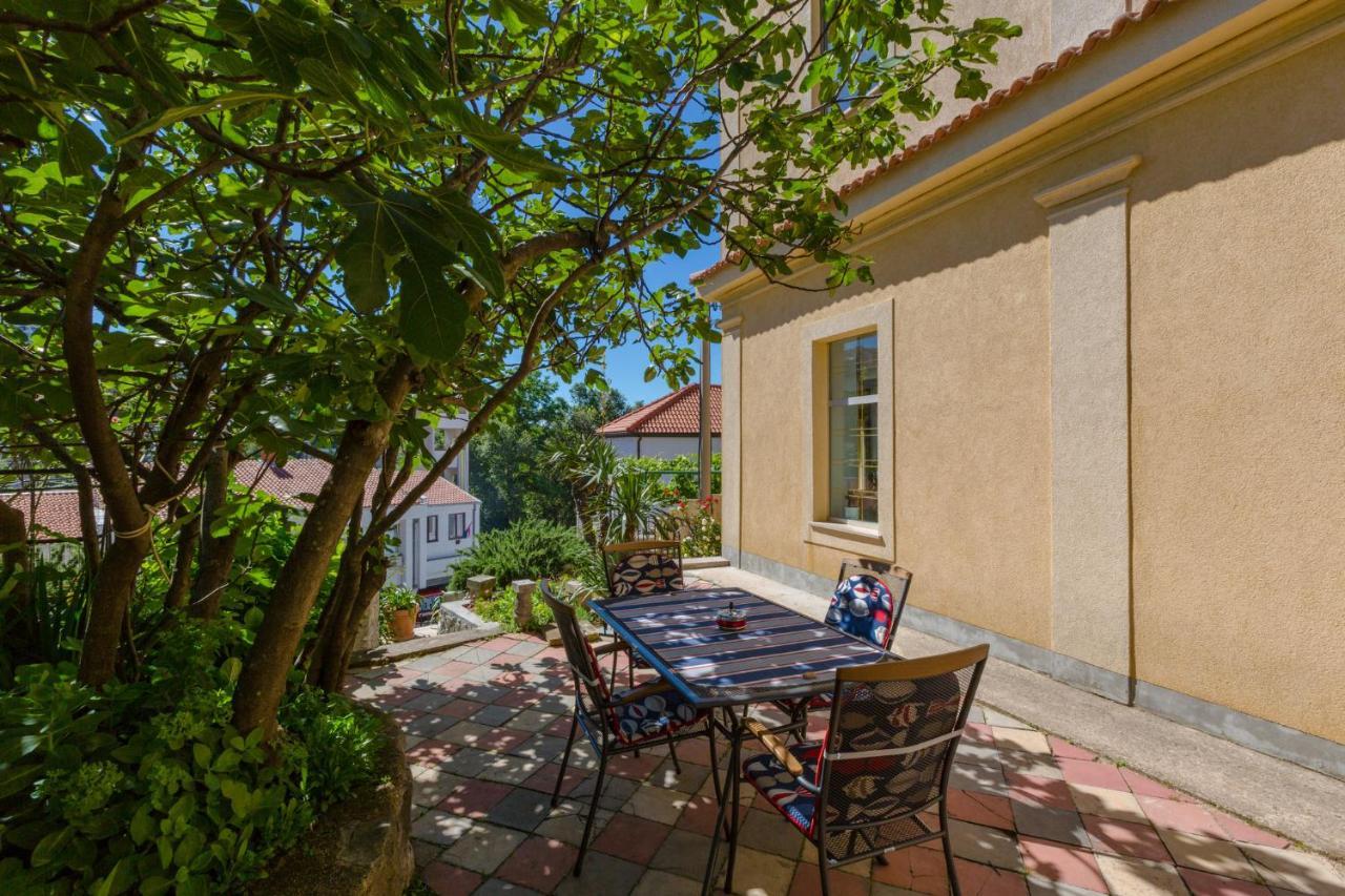 Petrinovic C Lägenhet Crikvenica Exteriör bild