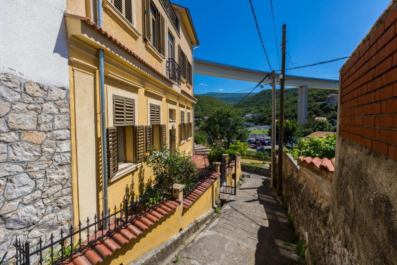 Petrinovic C Lägenhet Crikvenica Exteriör bild